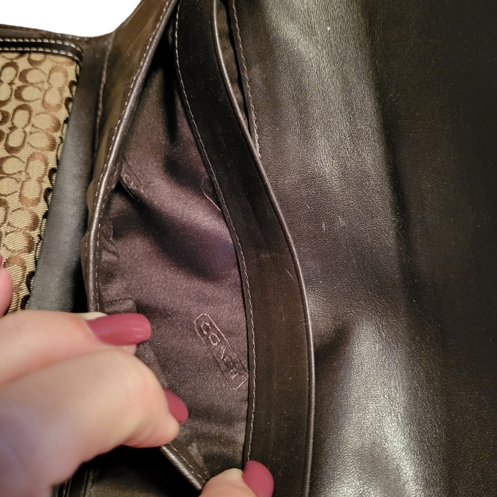 Coach Wallet...Authentic..Mint Condition - image 5